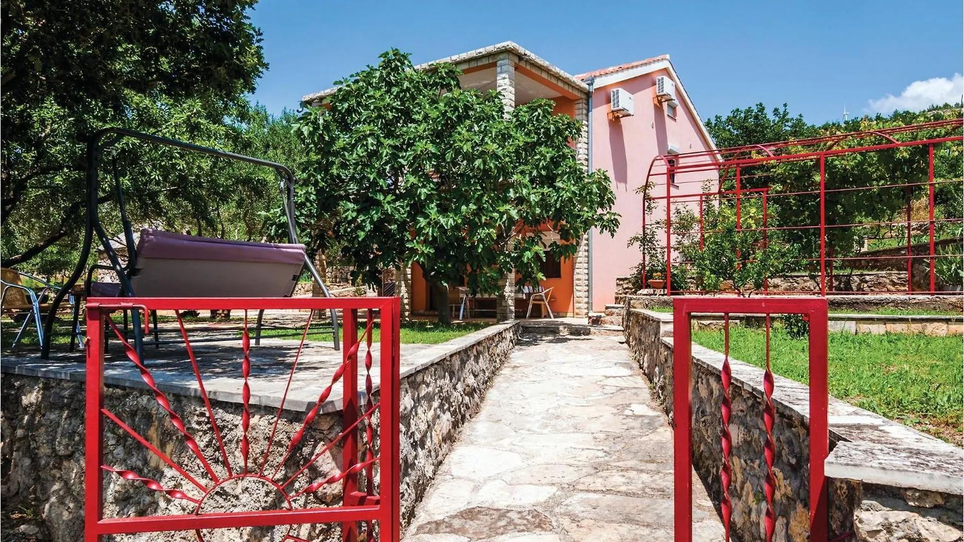 1 Bedroom Cozy Apartment In Krusevo Croatia